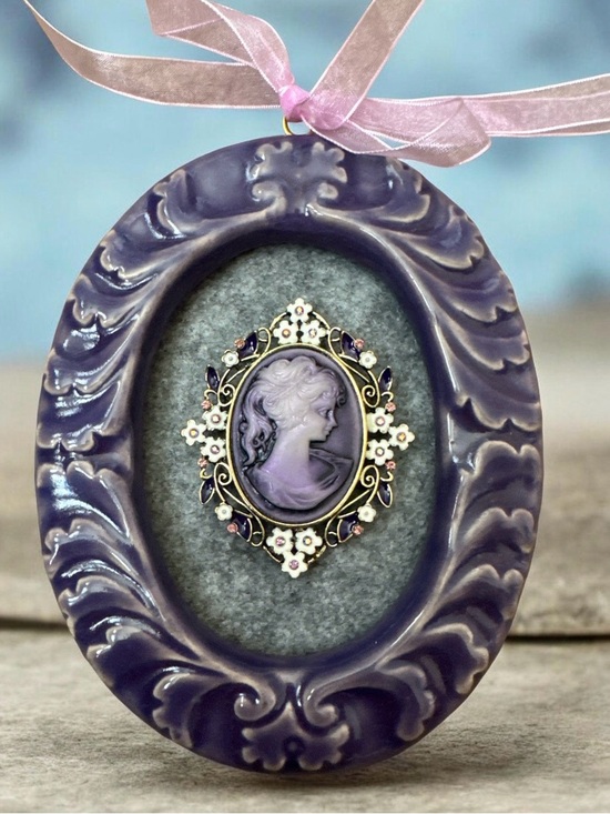 Jewelry - Vintage Style Purple Cameo Brooch Framed - Unbranded